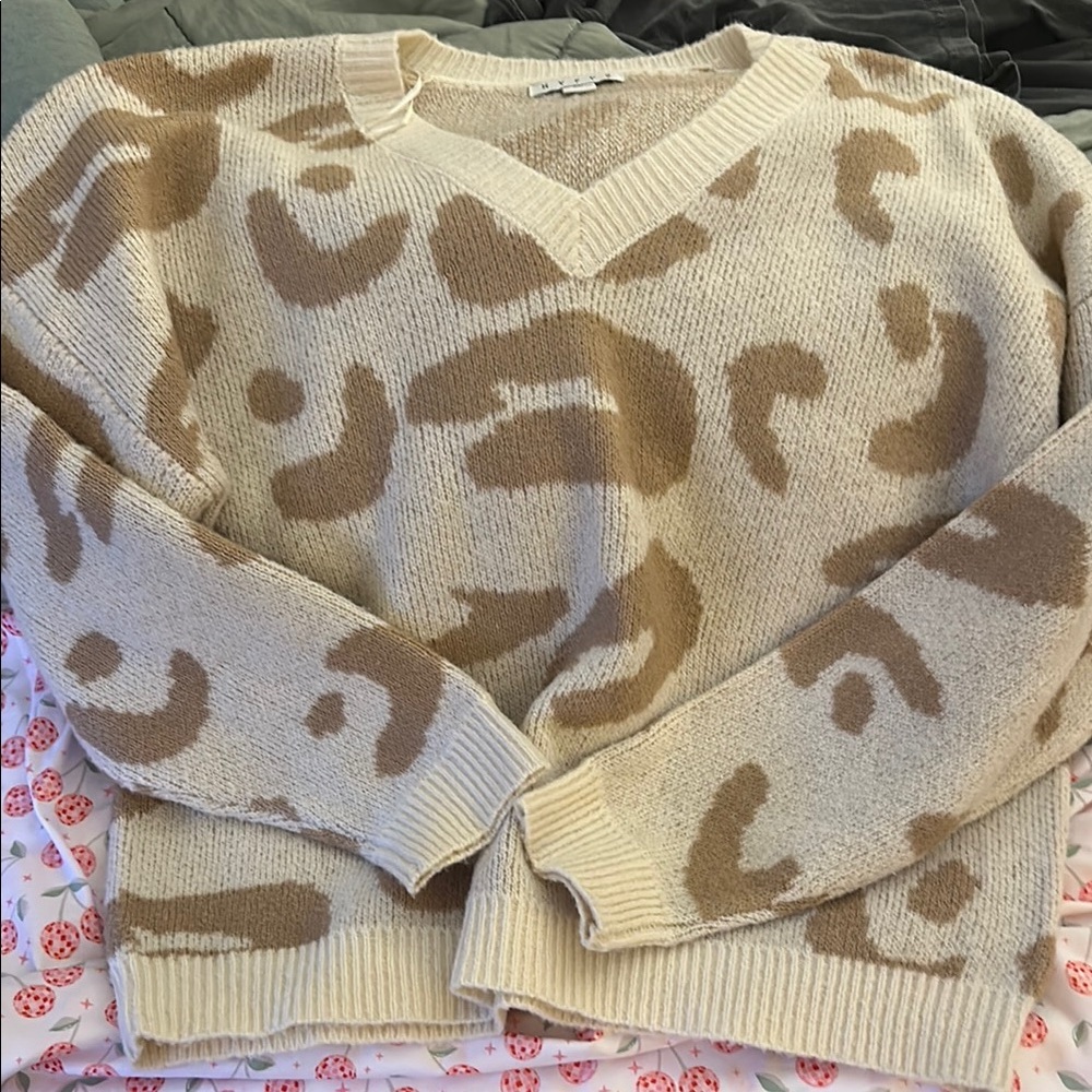 Women's Cheetah Sweater